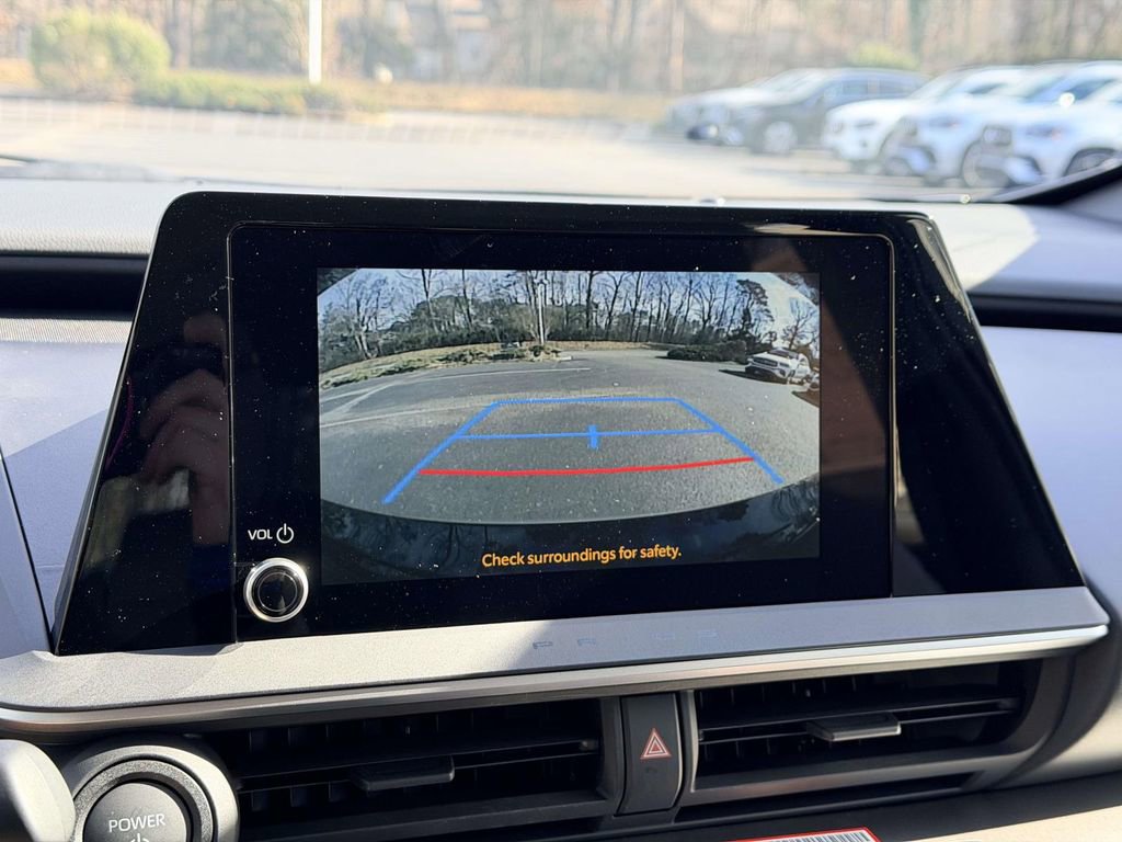 Used 2026 Toyota Prius LE image 4