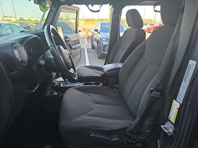 Used 2017 Jeep Wrangler Unlimited Sport w/ Connectivity Group AWD/4WD image 11