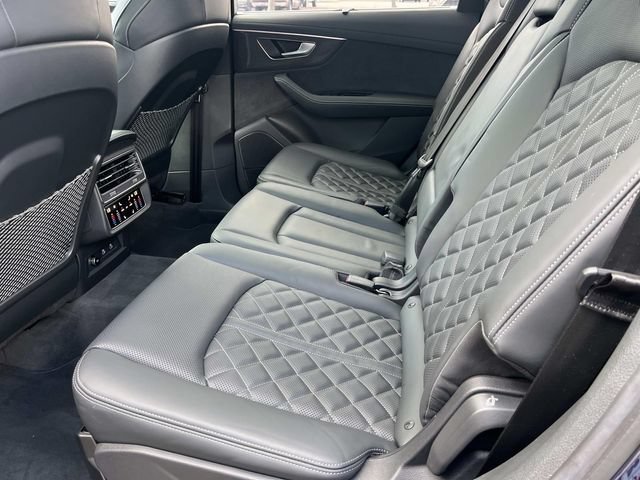 Used 2023 Audi SQ7 Prestige AWD/4WD image 21