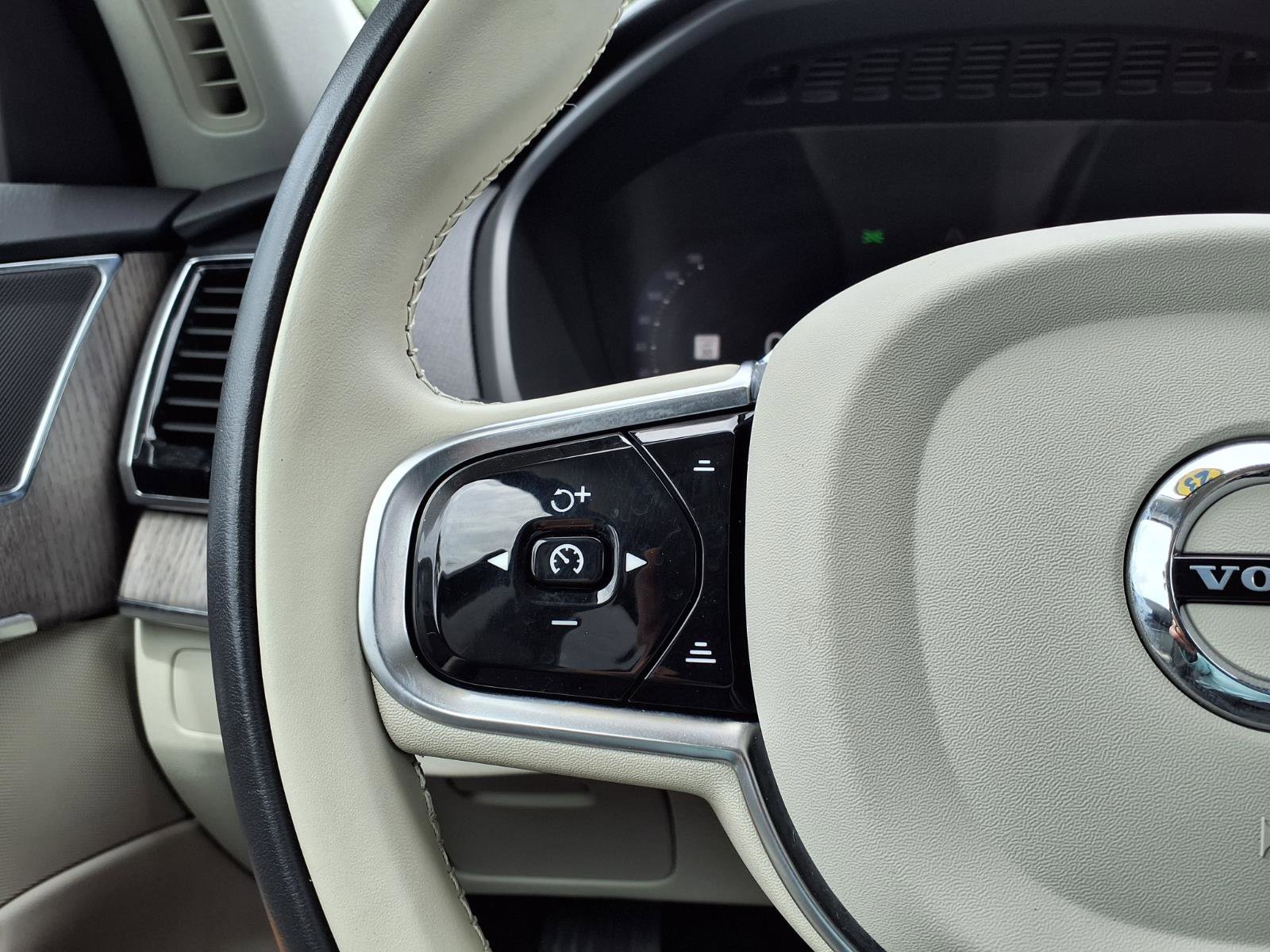 Certified 2023 Volvo XC90 B6 Plus w/ Protection Package Premier AWD/4WD image 29