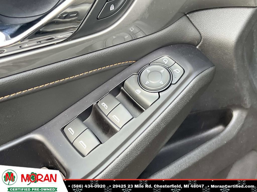 Used 2019 Chevrolet Traverse LT image 17