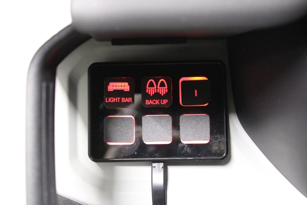 Used 2022 Land Rover Defender 110 X-Dynamic HSE image 14