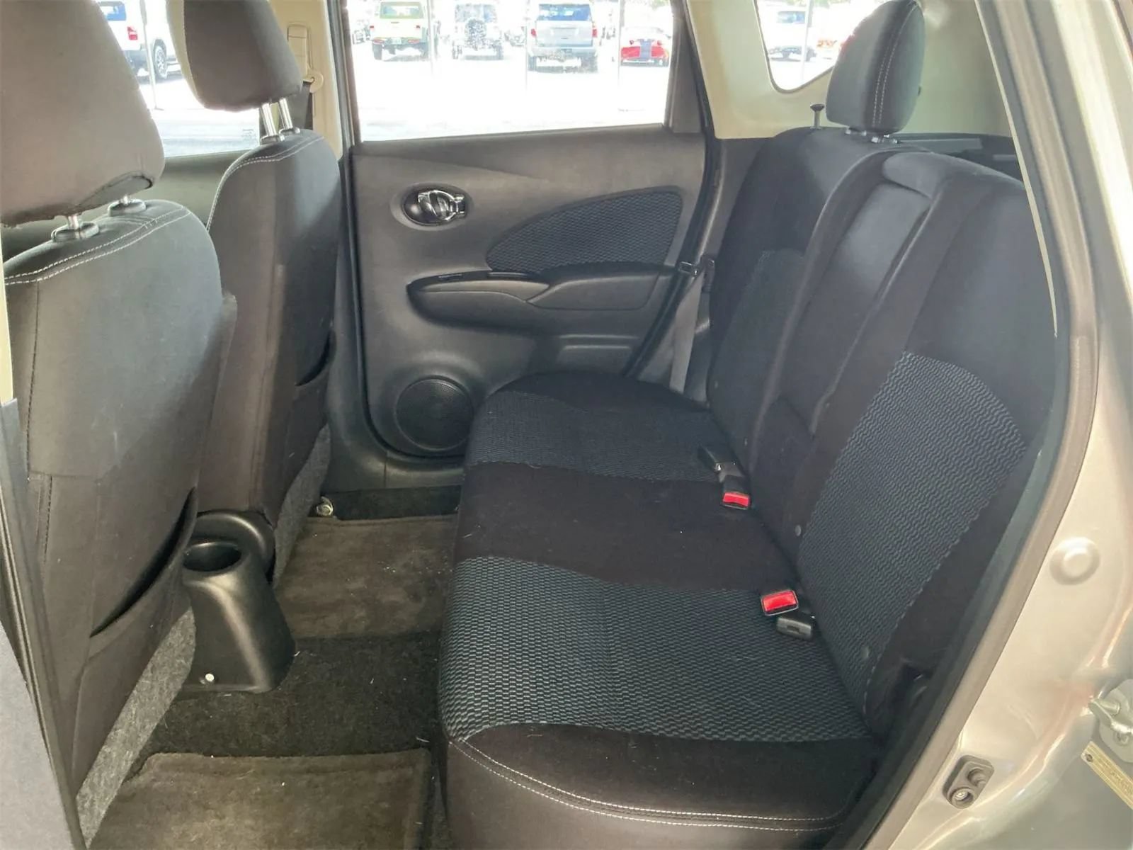 Used 2014 Nissan Versa Note SV w/ Convenience Package FWD image 4