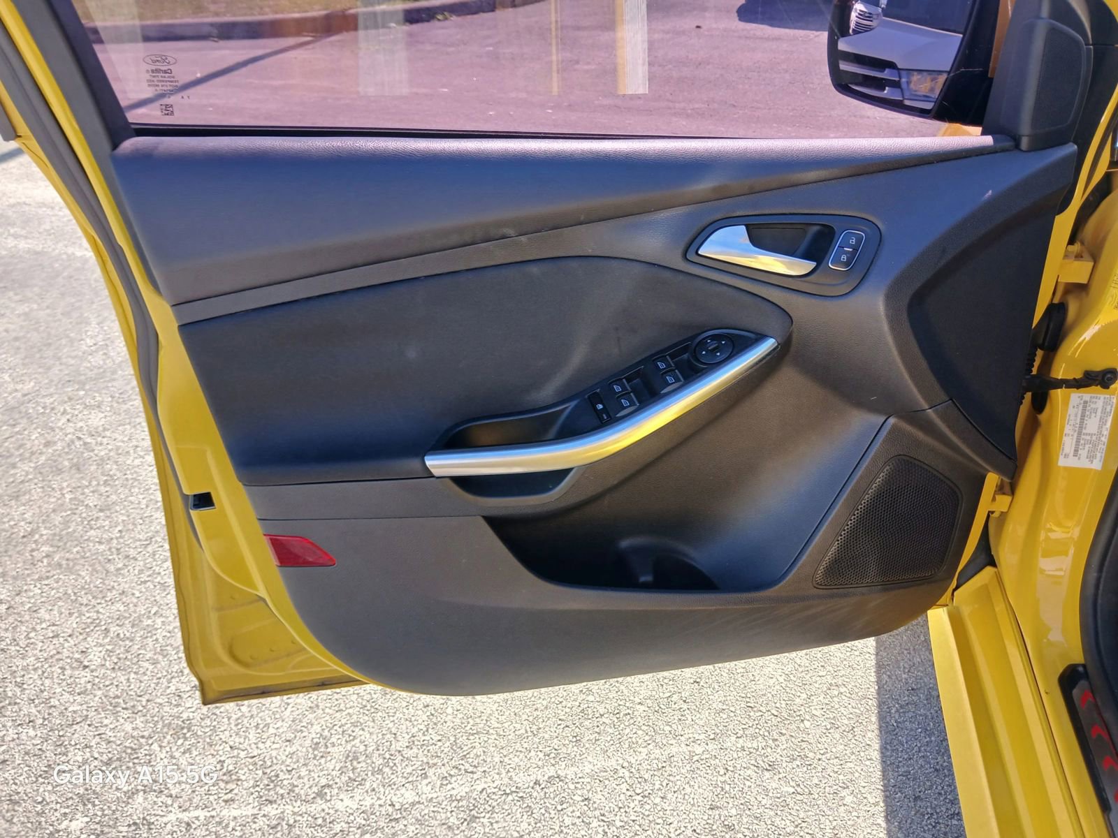 Used 2018 Ford Focus ST FWD image 11