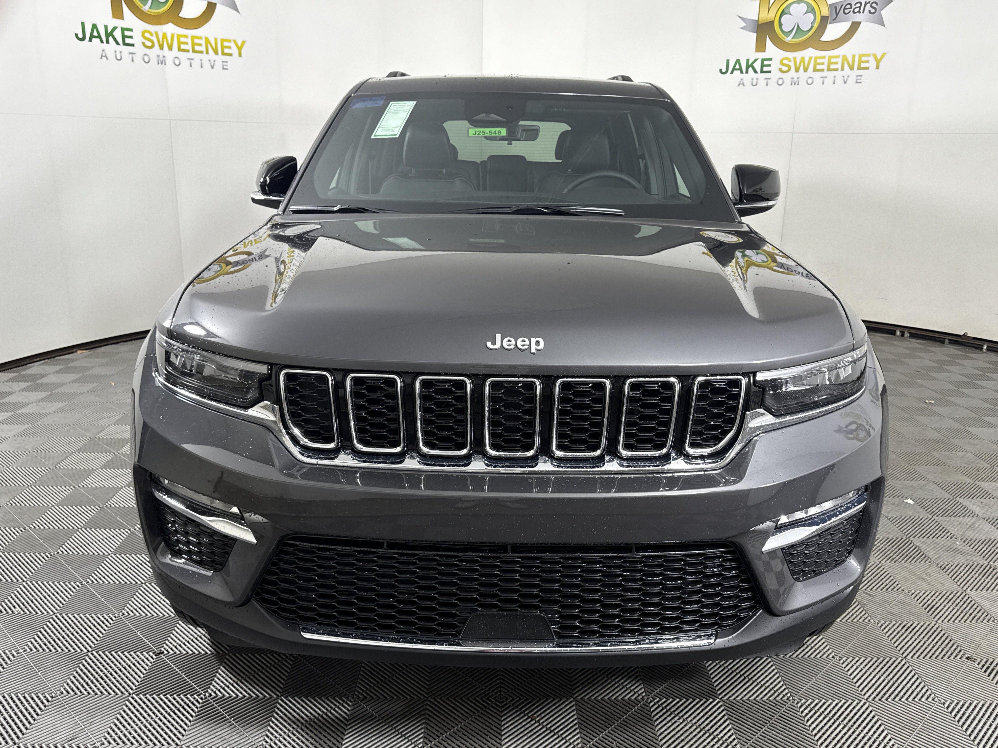 New 2025 Jeep Grand Cherokee Limited AWD/4WD image 3