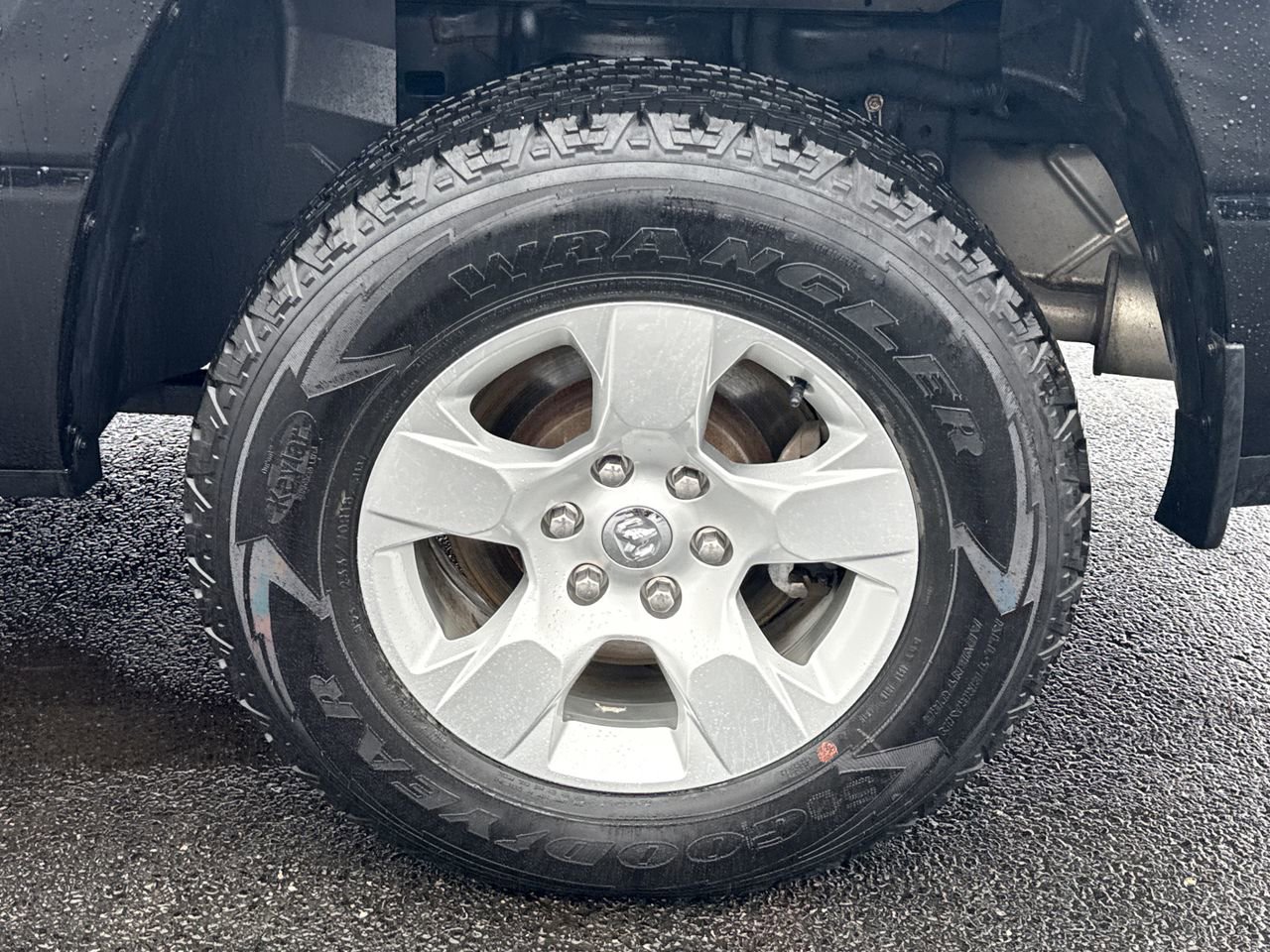 Used 2021 RAM 1500 Big Horn image 12