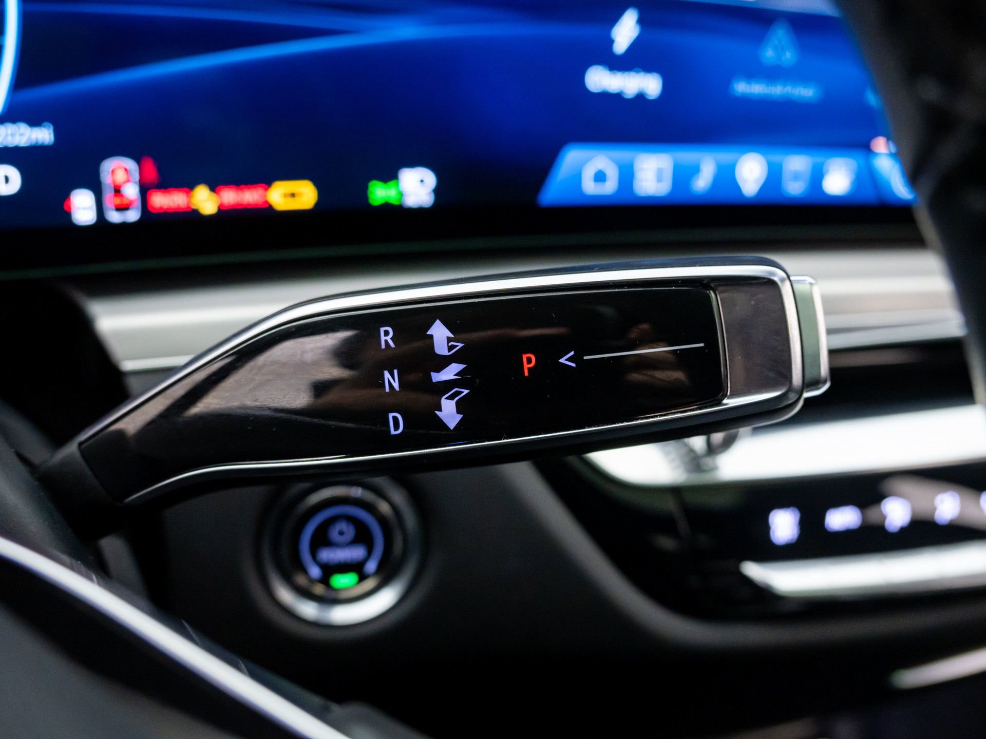 Certified 2025 Cadillac Lyriq Luxury w/ LPO, Floor Liner Package image 27