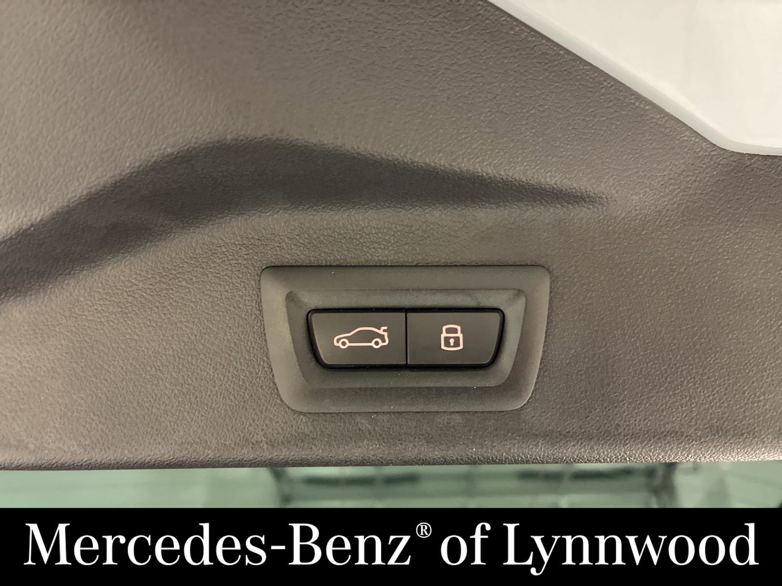 Used 2025 BMW X7 M60i AWD/4WD image 10