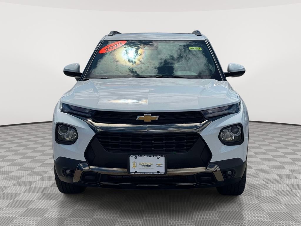 Used 2023 Chevrolet TrailBlazer ACTIV w/ Sun and Liftgate Package AWD/4WD image 2