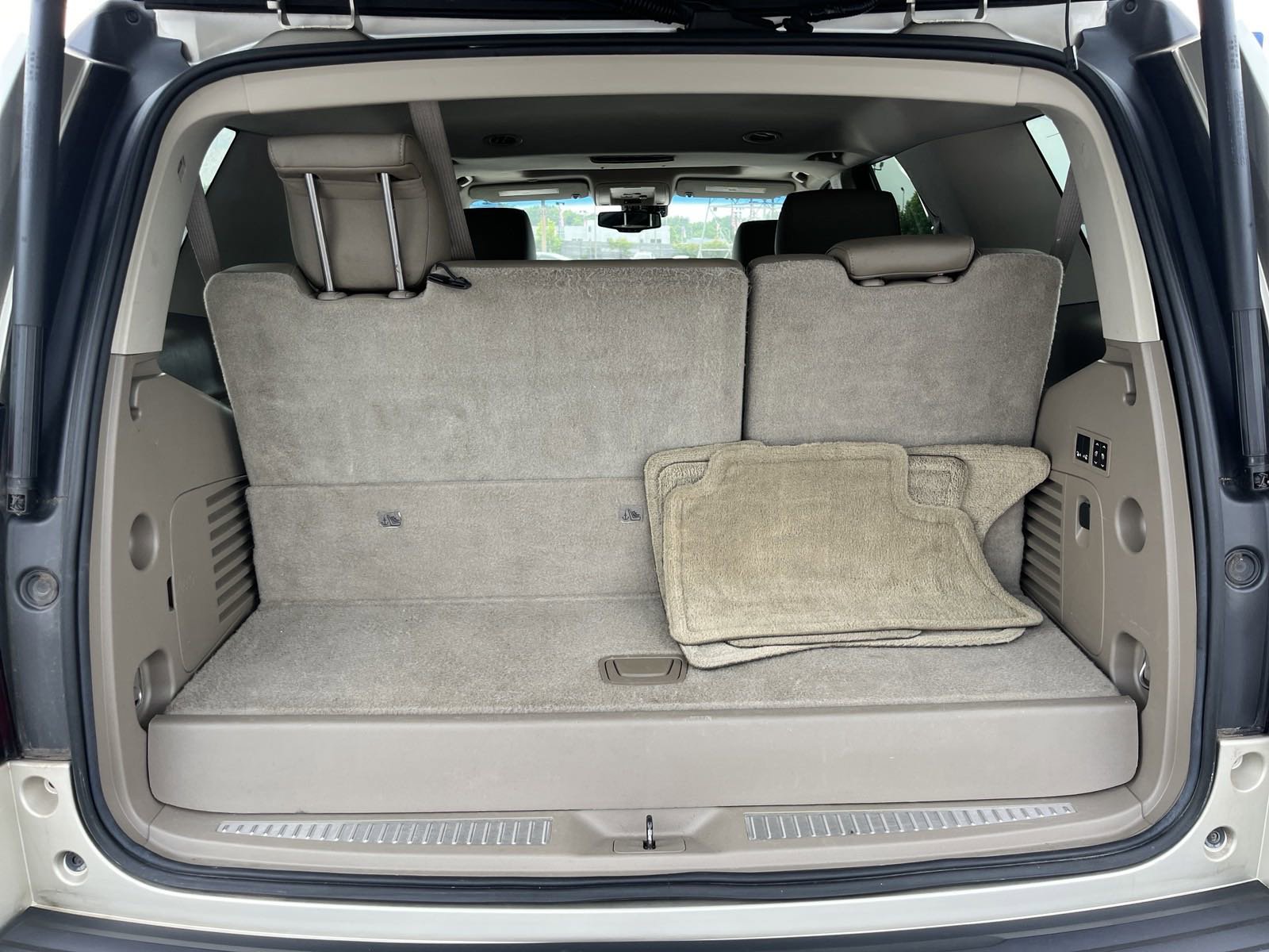 Used 2015 Chevrolet Tahoe LTZ image 15