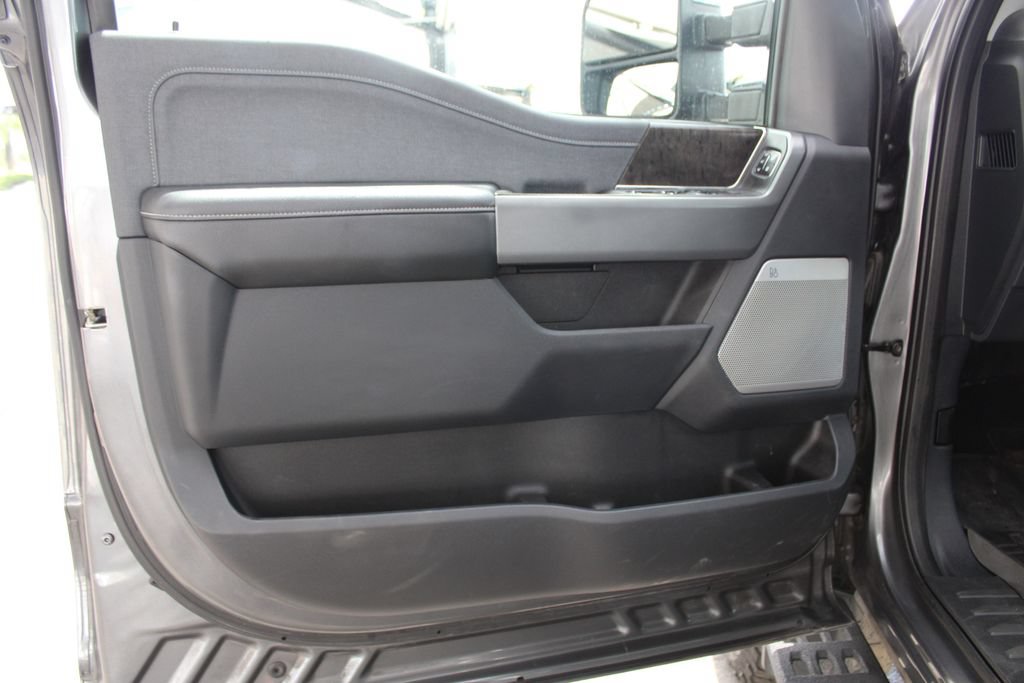 Used 2023 Ford F350 Lariat w/ Tremor Off-Road Package AWD/4WD image 21