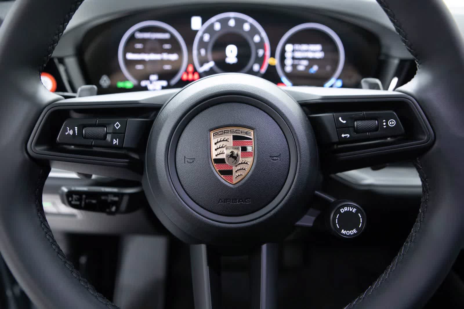 Certified 2026 Porsche Cayenne AWD/4WD image 14