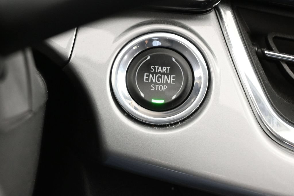 Used 2024 Chevrolet Trax LT w/ Driver Confidence Package FWD image 27