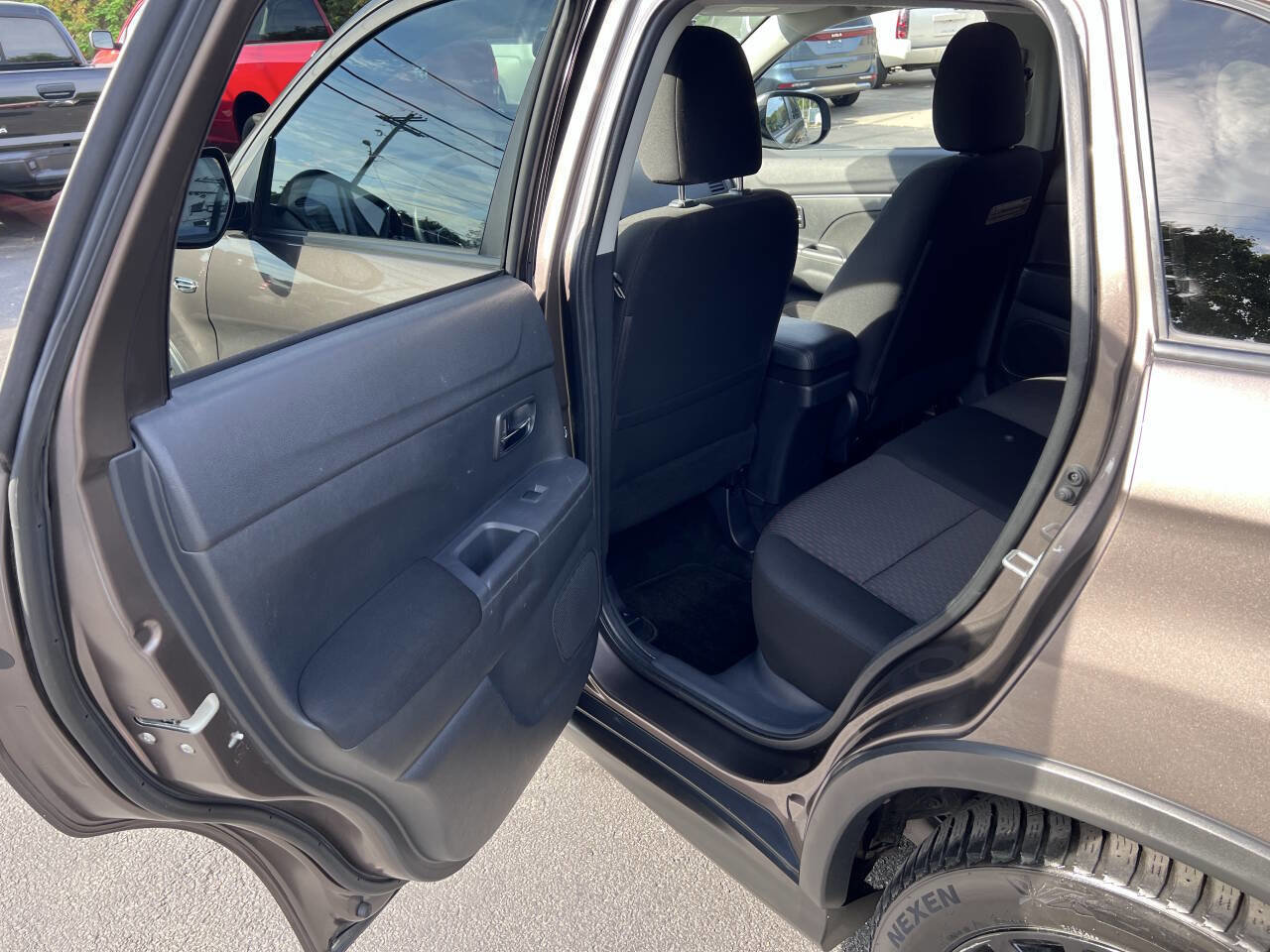 Used 2018 Mitsubishi Outlander Sport LE image 22