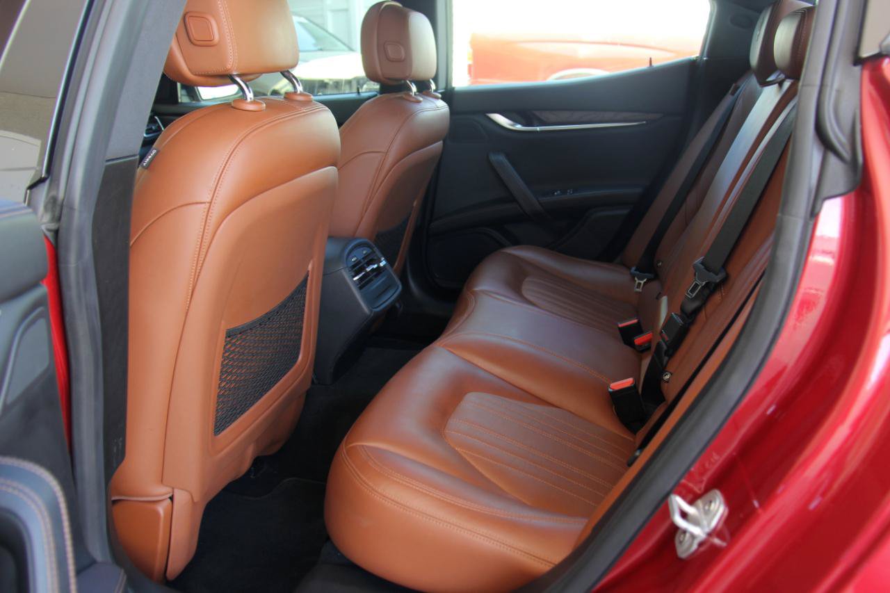 Used 2018 Maserati Ghibli RWD image 24