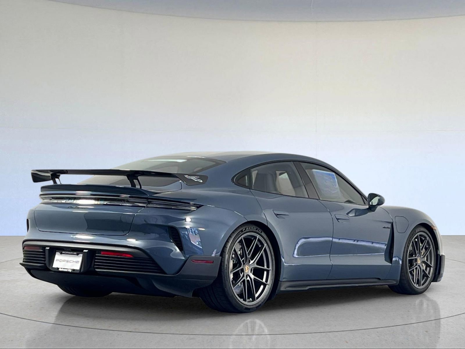 Certified 2025 Porsche Taycan Turbo GT image 8