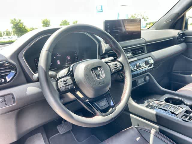 Certified 2026 Honda Pilot Black Edition image 15