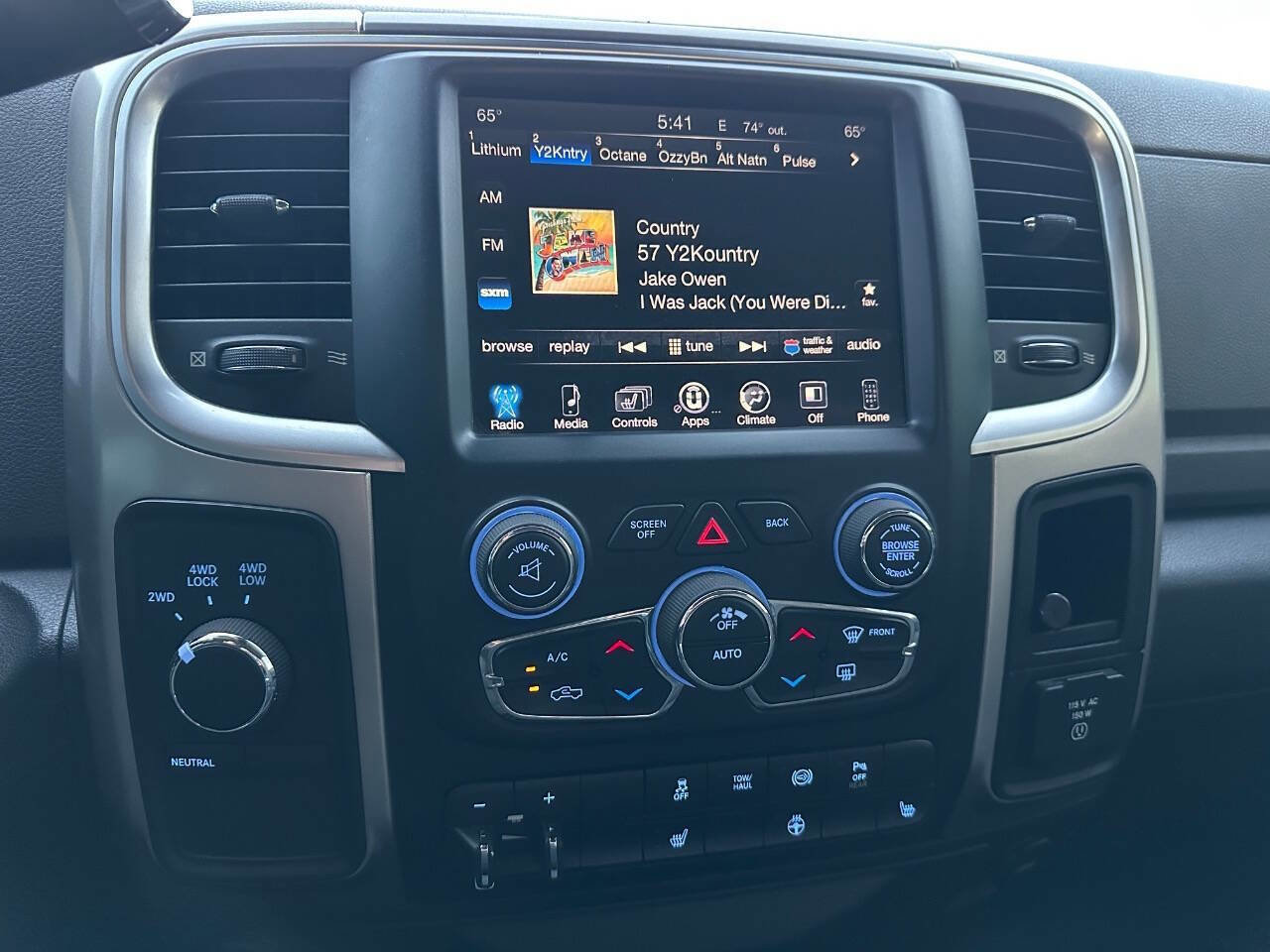 Used 2016 RAM 2500 Big Horn w/ Black Appearance Group image 21