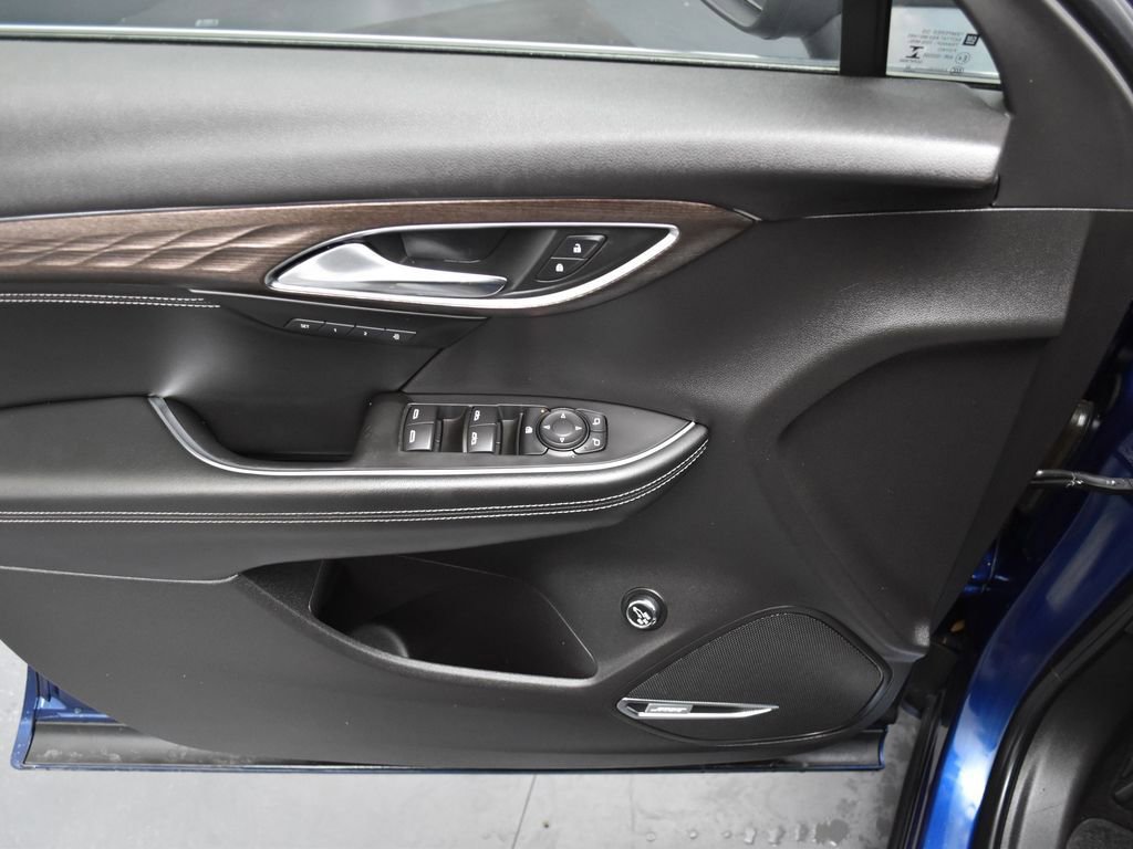 Used 2022 Buick Envision Avenir w/ Technology Package II FWD image 20