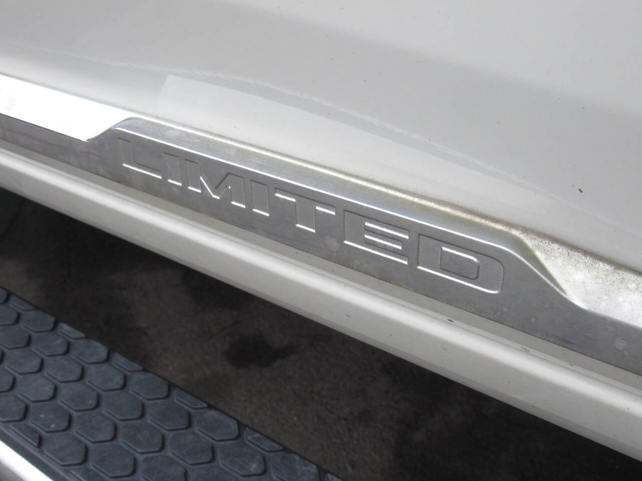Used 2017 RAM 2500 Limited AWD/4WD image 7