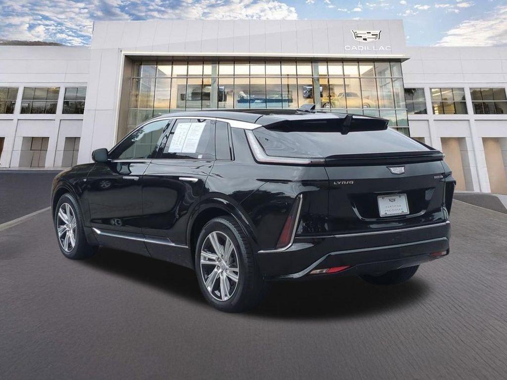 Certified 2024 Cadillac Lyriq Tech AWD/4WD image 10