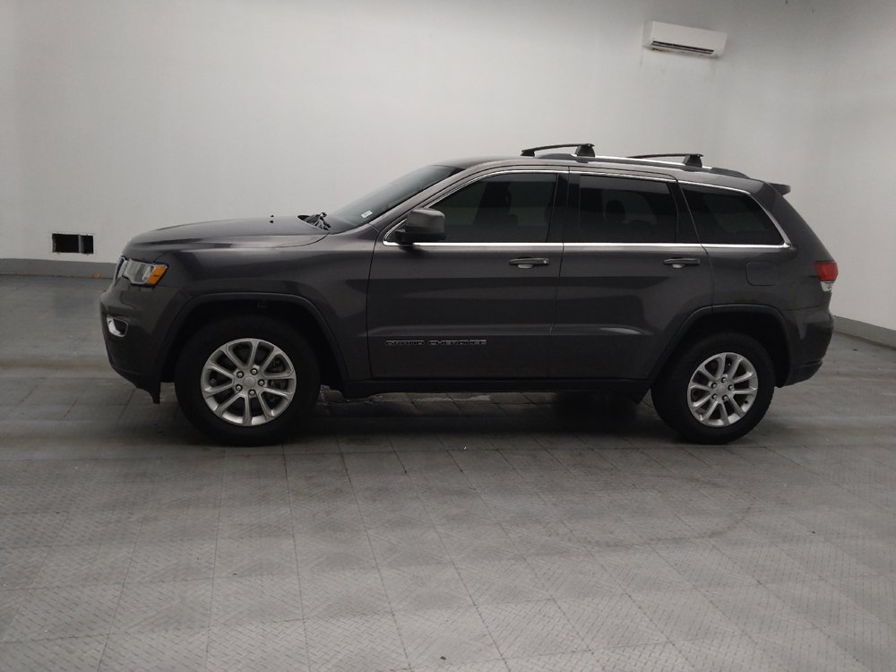 Used 2021 Jeep Grand Cherokee Laredo RWD image 2