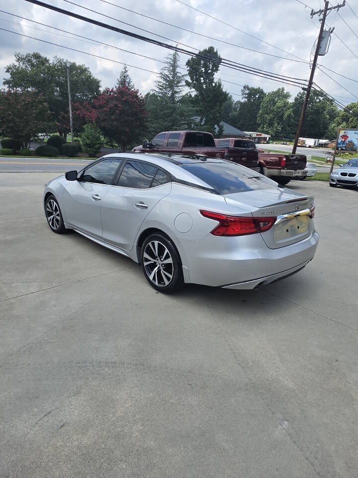 Used 2016 Nissan Maxima Platinum w/ Interior Lighting Package FWD image 4