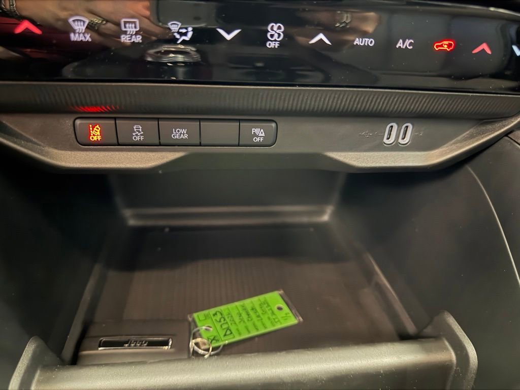 New 2026 Jeep Cherokee Laredo AWD/4WD image 21