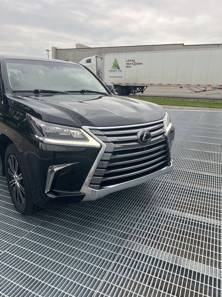 Used 2021 Lexus LX 570 4WD w/ Luxury Package image 15