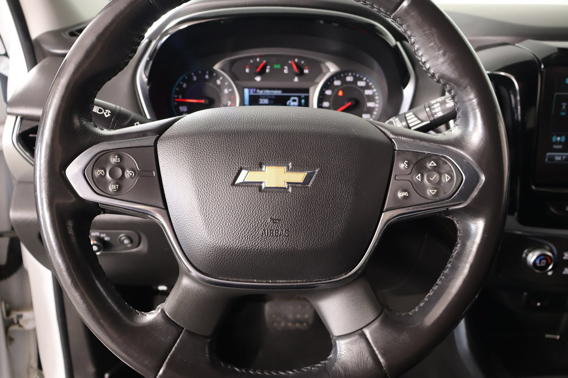 Used 2018 Chevrolet Traverse LT AWD/4WD image 3