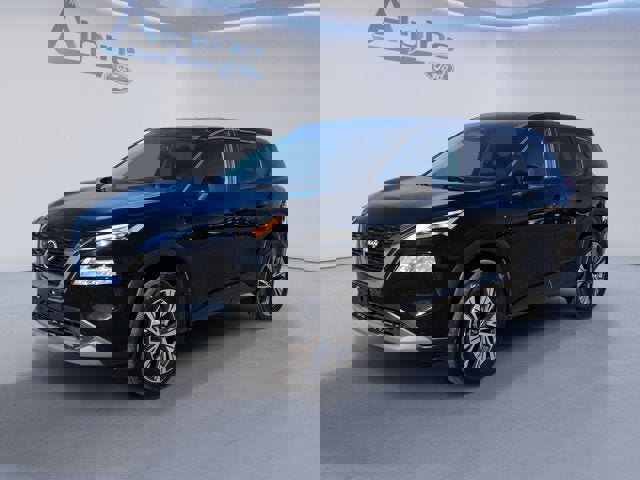 Used 2023 Nissan Rogue SV image 1