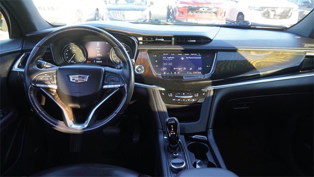 Used 2020 Cadillac XT6 Premium Luxury image 15