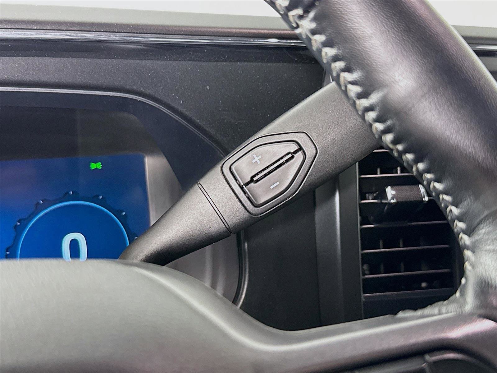 Used 2024 Ford F350 Lariat w/ Chrome Package image 17