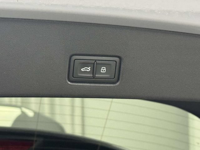 Used 2024 Audi Q4 e-tron Prestige AWD/4WD image 18