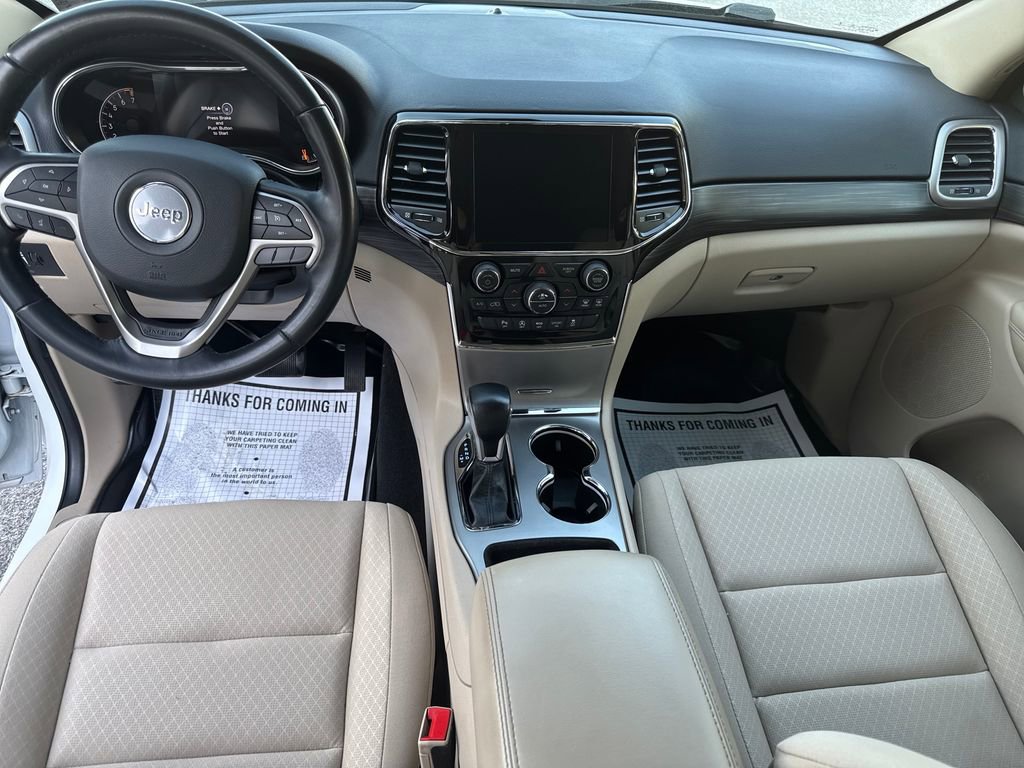 Used 2022 Jeep Grand Cherokee Laredo E AWD/4WD image 13