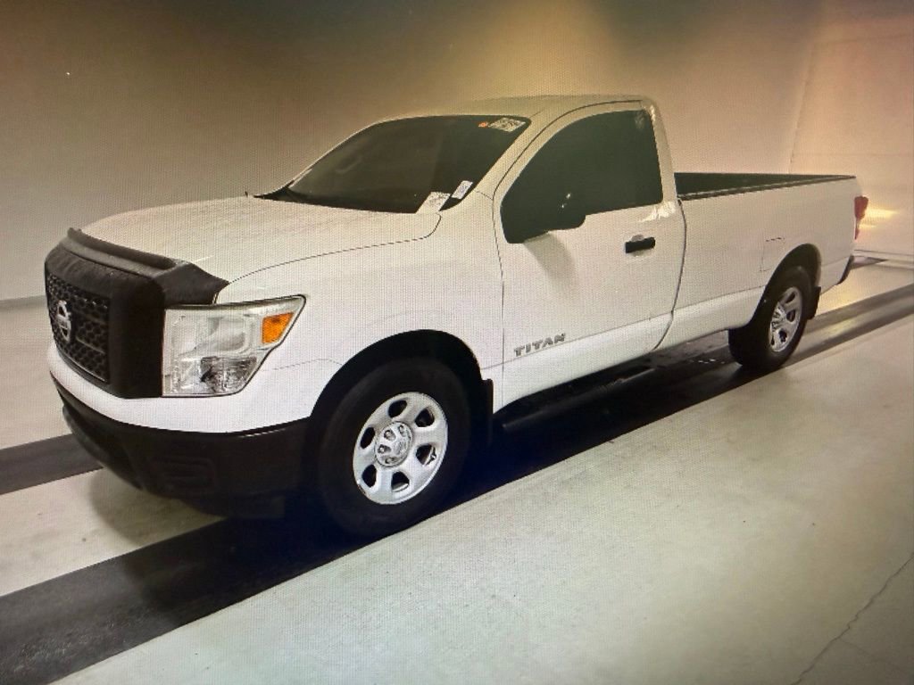 Used 2017 Nissan Titan S image 3