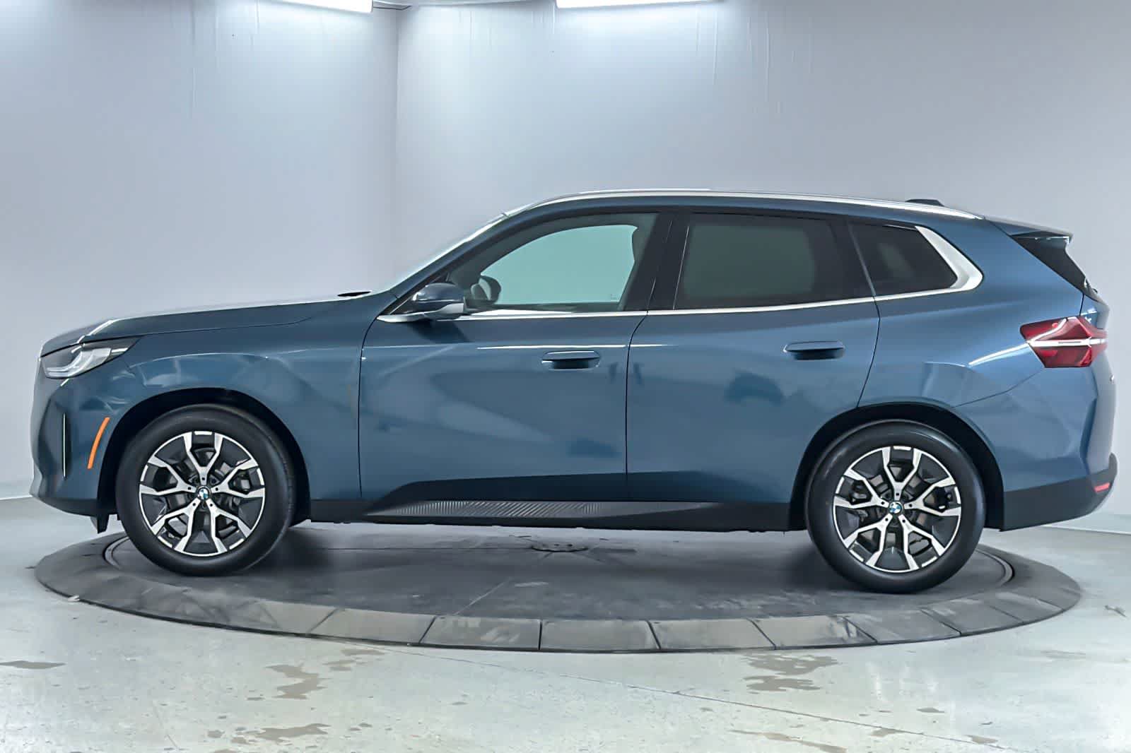 Used 2026 BMW X3 xDrive30i w/ Convenience Package AWD/4WD image 5