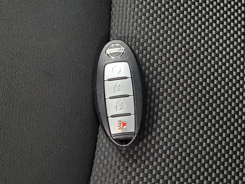 Used 2019 Nissan Pathfinder SV image 32