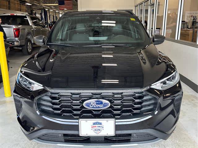 New 2025 Ford Escape ST-Line w/ Tech Pack #1 image 2