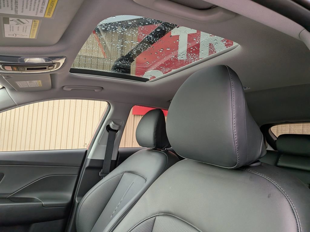 Used 2024 Hyundai Kona Limited image 15