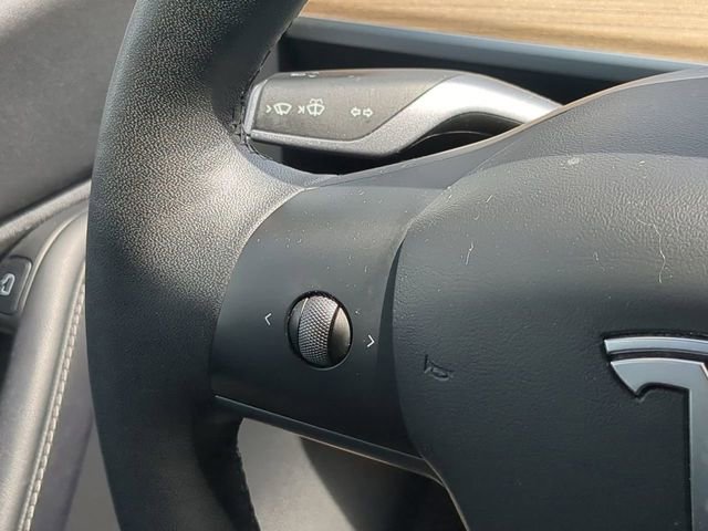 Used 2021 Tesla Model Y Performance image 28