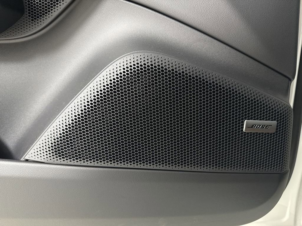 Used 2025 Porsche Macan Electric RWD image 36