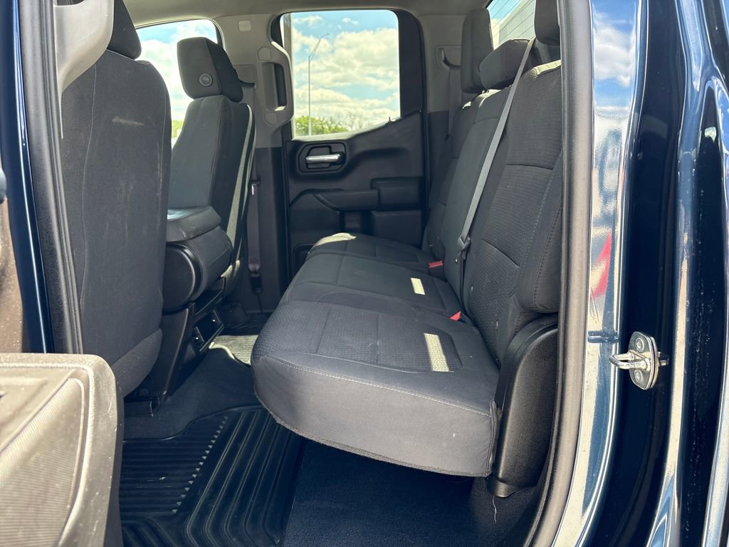 Used 2020 Chevrolet Silverado 1500 Custom w/ Custom Value Package AWD/4WD image 29