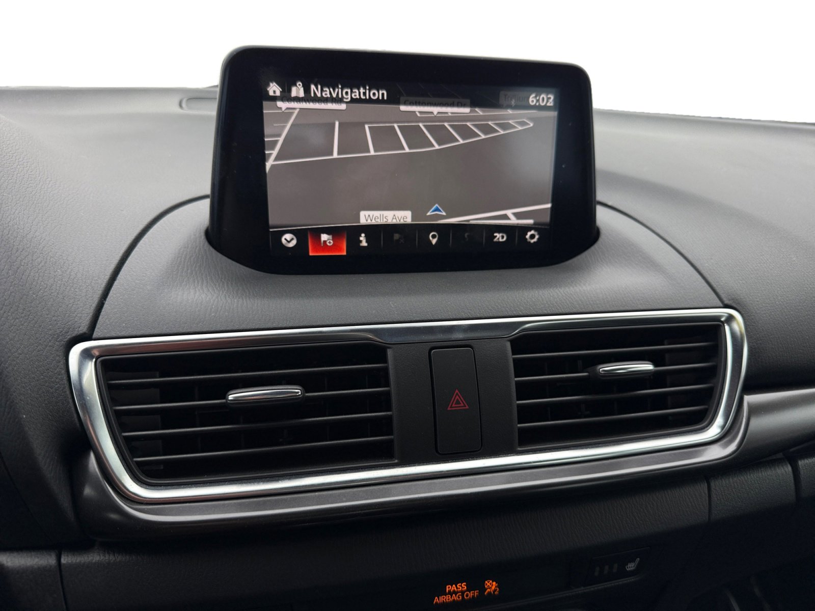 Used 2018 MAZDA MAZDA3 Grand Touring image 12