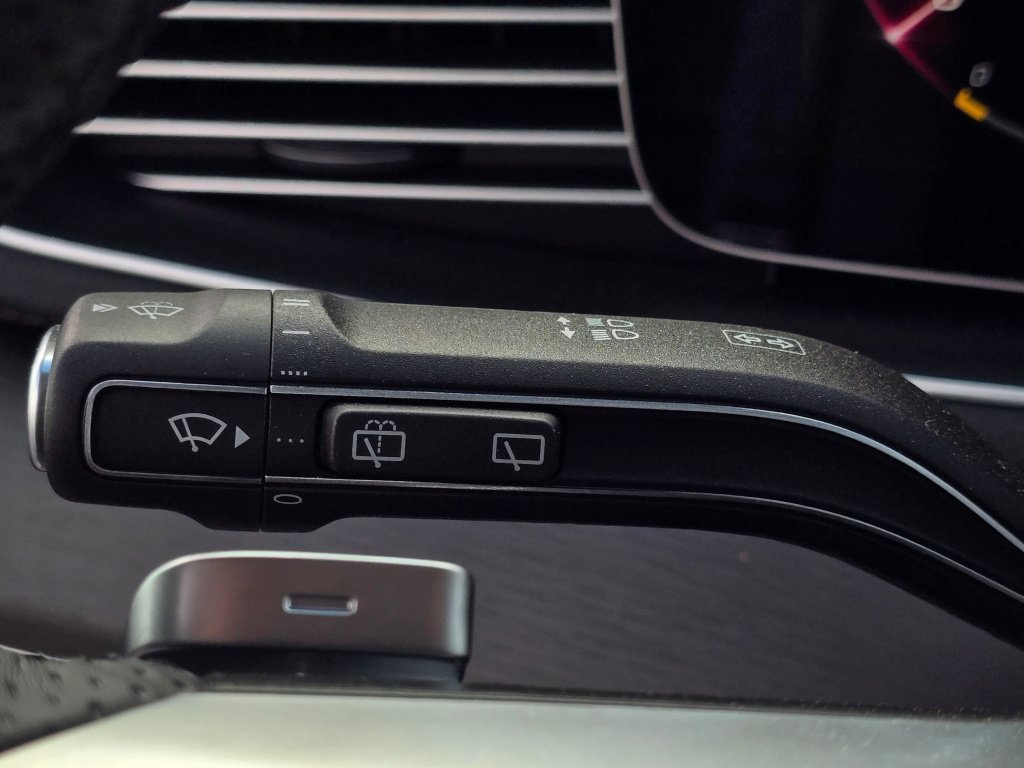 New 2026 Mercedes-Benz GLS 450 4MATIC image 40