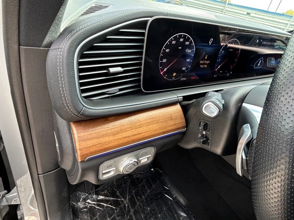 Used 2024 Mercedes-Benz GLS 450 4MATIC w/ AMG Line Exterior image 41