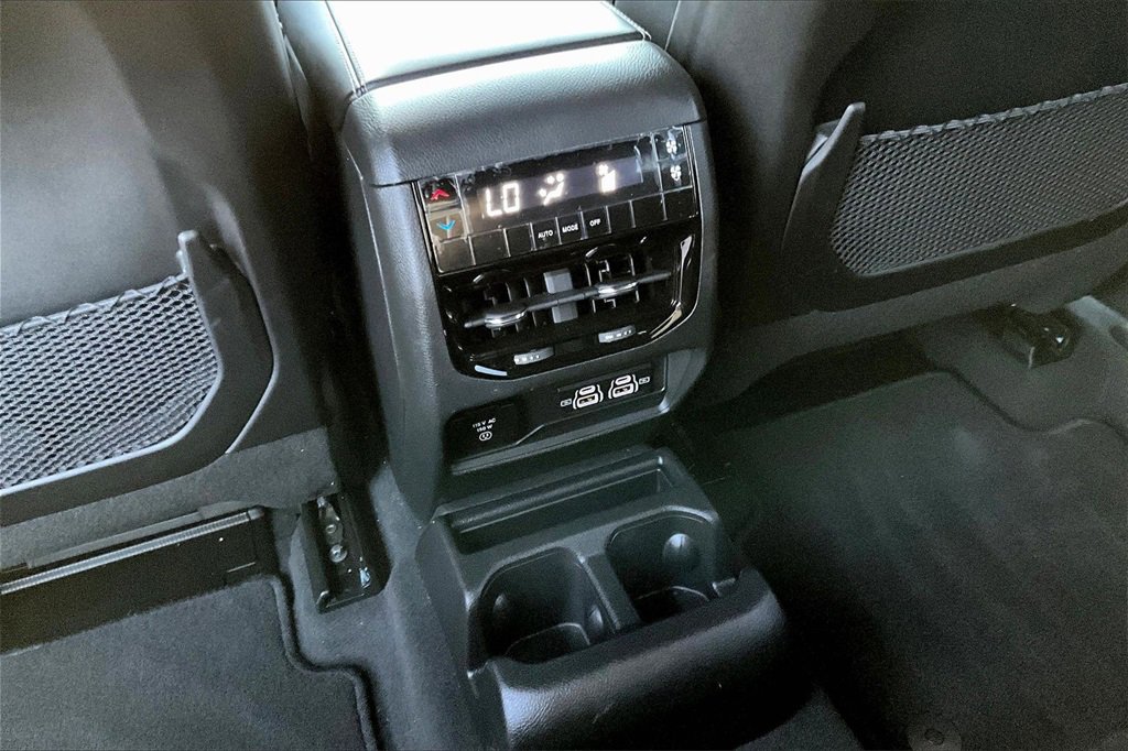 Used 2025 Jeep Grand Cherokee L Altitude image 35