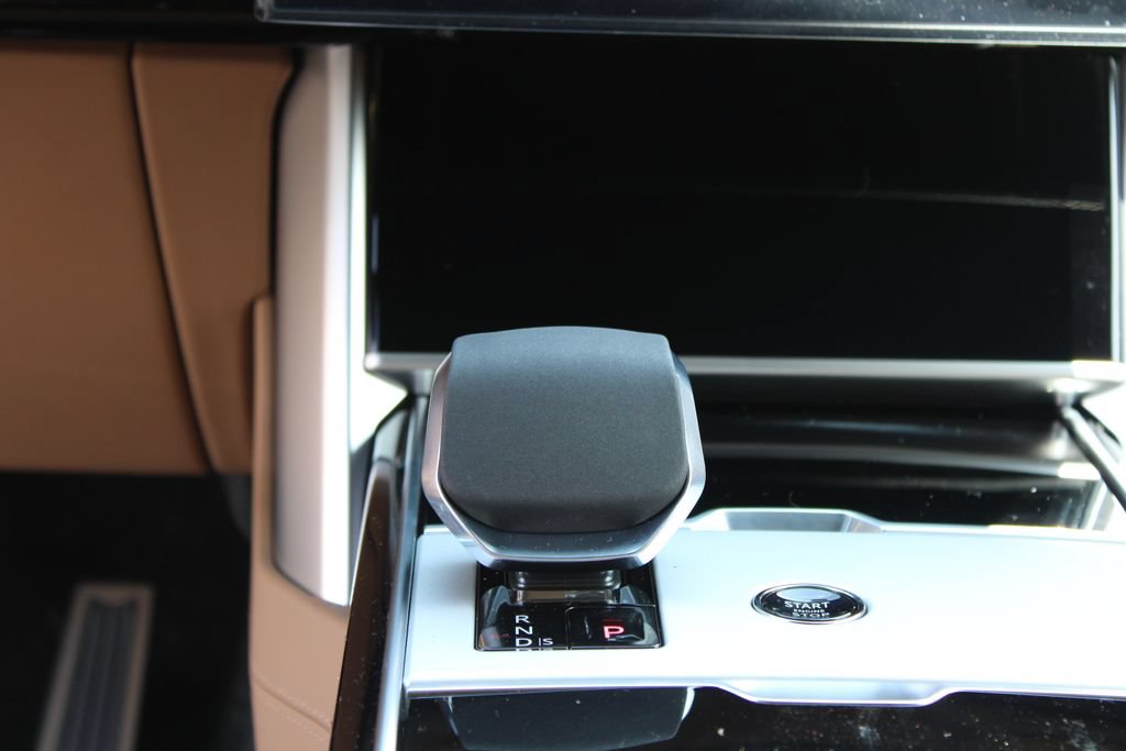 New 2026 Land Rover Range Rover SE AWD/4WD image 12