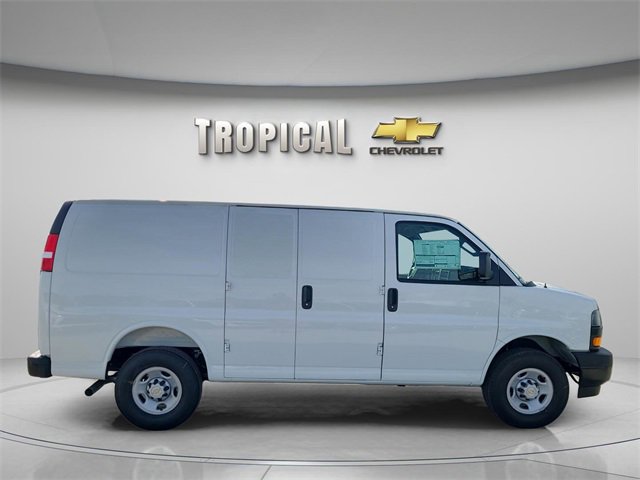 New 2025 Chevrolet Express 2500 image 7