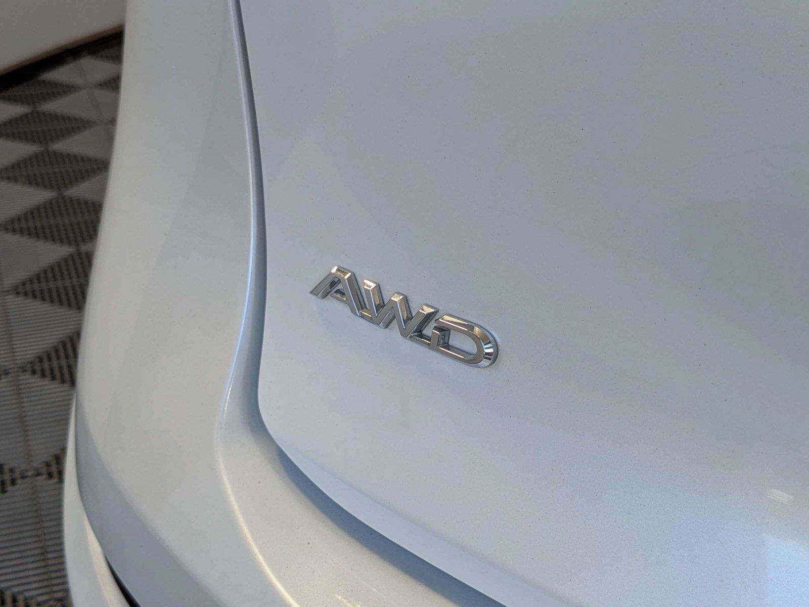 Used 2023 Toyota Crown AWD/4WD image 8
